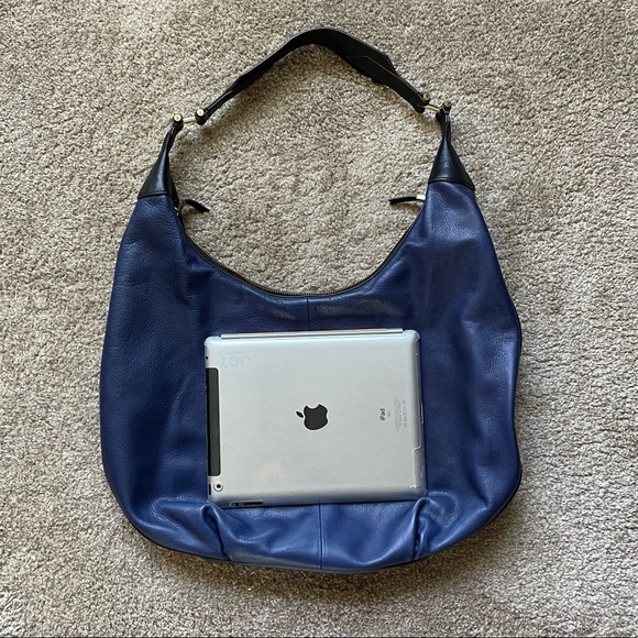 Large leather hobo bag from India Hicks - Picture 6 of 8